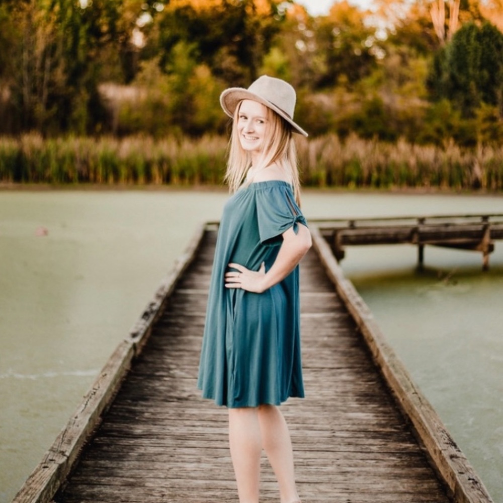 Meet your Posher, Olivia